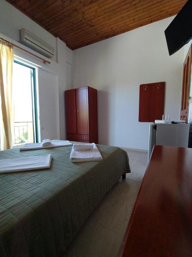 Michalis Place Apartments Vasilikí Exteriör bild